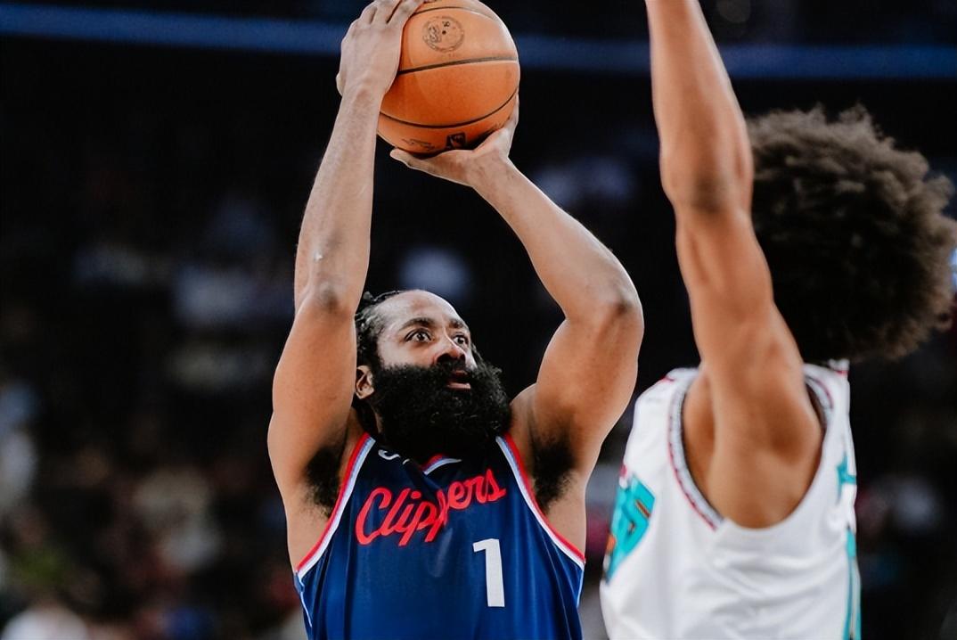 里程碑夜洛杉矶快船状态回暖，CBA常规赛今晨刷纪录，管理层满意，心理建设被强调(洛杉矶快船最新消息今天)