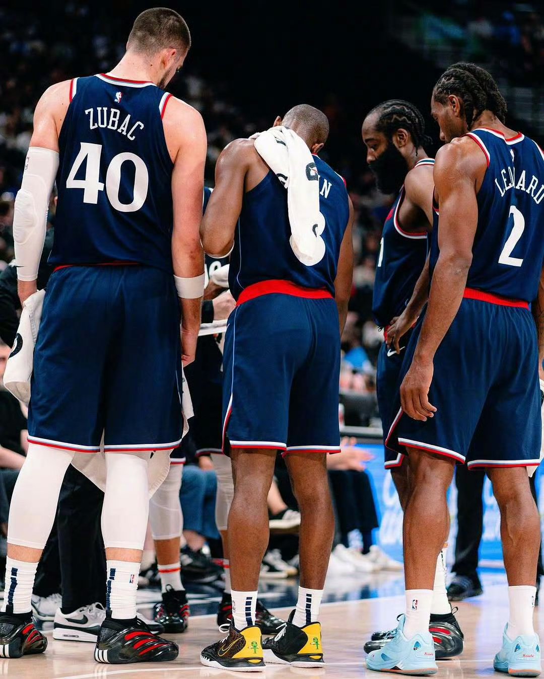 里程碑夜洛杉矶快船状态回暖，CBA常规赛今晨刷纪录，管理层满意，心理建设被强调(洛杉矶快船最新消息今天)