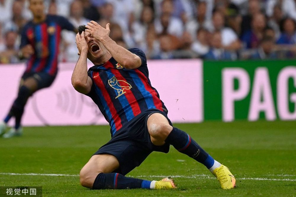 西甲关键时刻走向成谜,法兰克福迎来里程碑,话题不断,控场能力受关注(希波克拉底的三句名言) 西甲关键时刻走向成谜,法兰克福迎来里程碑,话题不断,控场能力受关注(希波克拉底的三句名言)