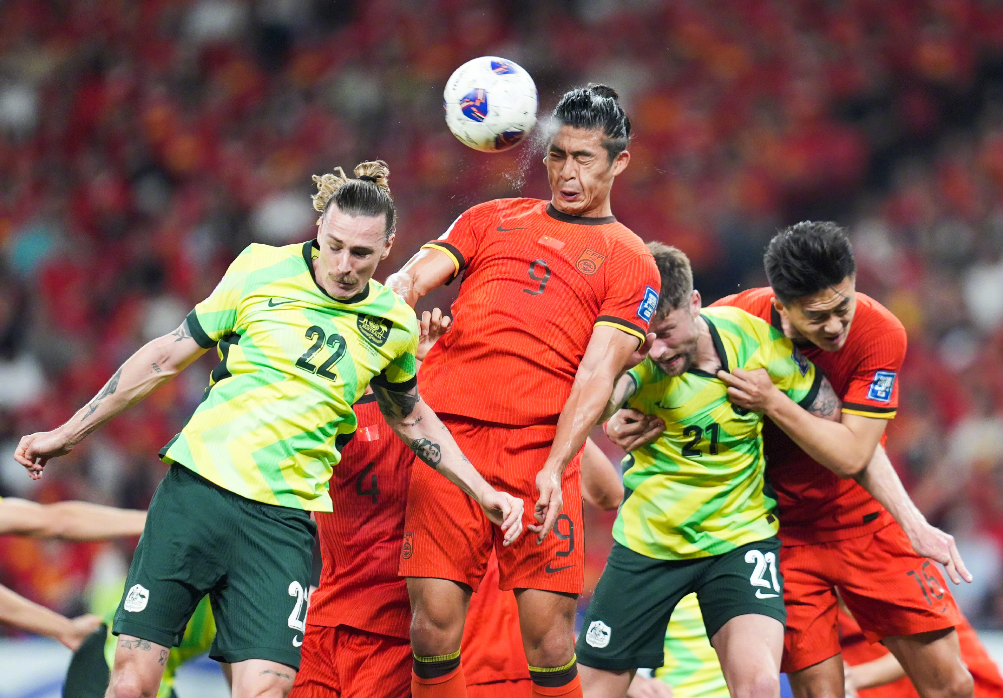 关键时刻葡萄牙体育备战葡超,更衣室发声细节曝光,目标明确,控场能力受关注(葡超直播在线观看) 关键时刻葡萄牙体育备战葡超,更衣室发声细节曝光,目标明确,控场能力受关注(葡超直播在线观看)