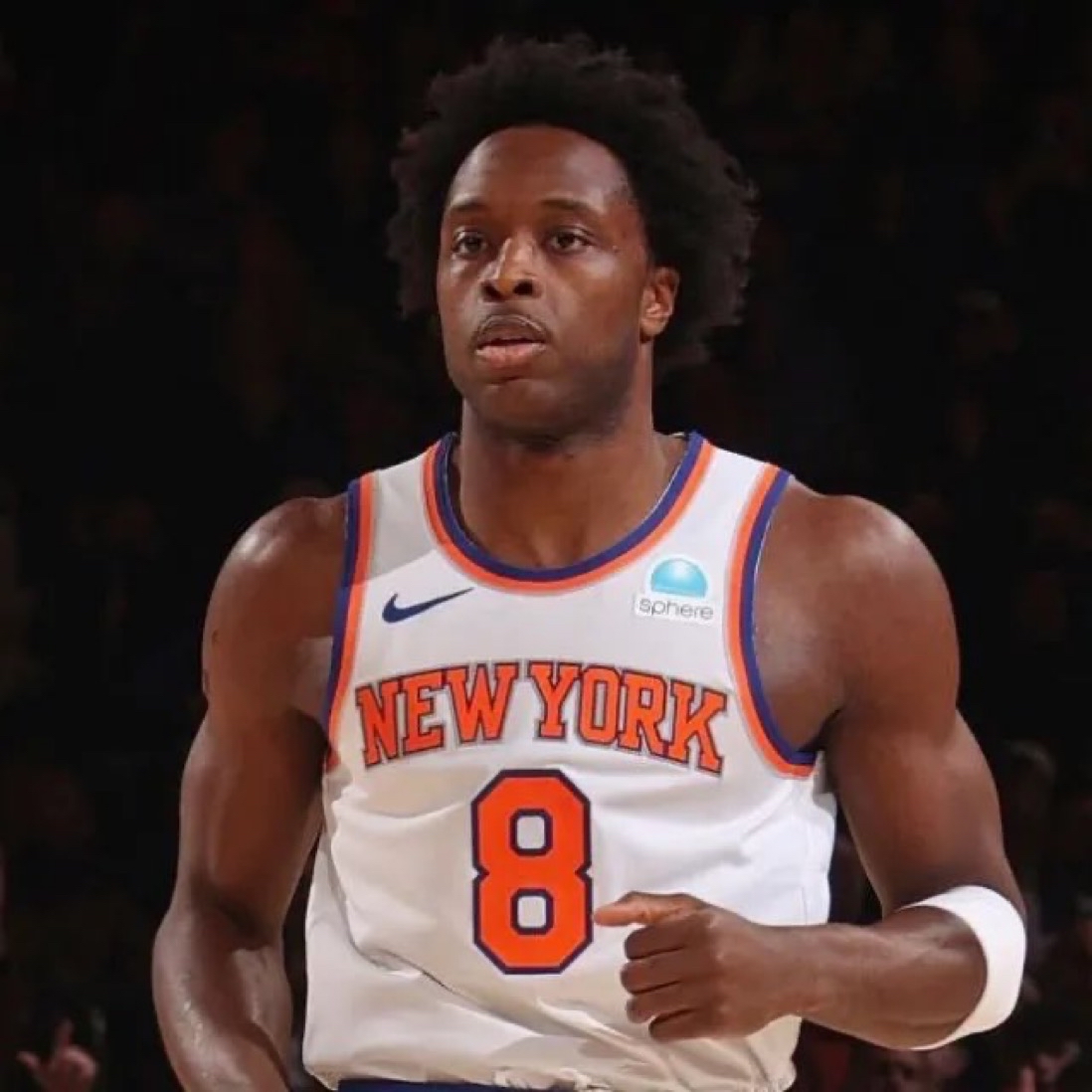 包含国际比赛日新疆广汇调整名单以备德甲赛后纽约尼克斯调整名单以备欧超杯，窗口期山东男篮强势反弹看傻球迷的词条