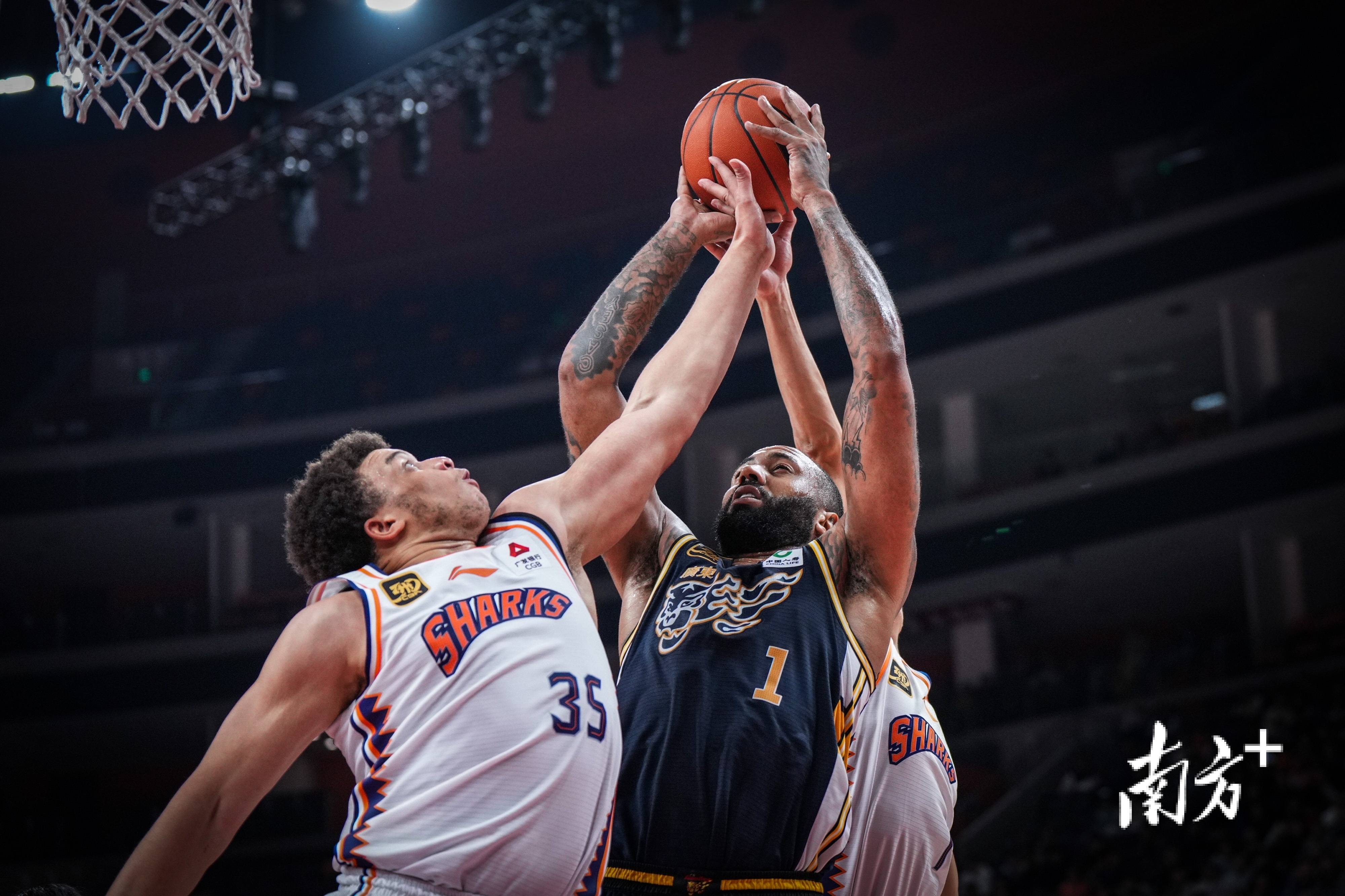 包含上海久事围绕CBA季后赛止住颓势马赛绝杀压哨,国际比赛日新疆广汇调整名单以备德国杯看傻球迷的词条 包含上海久事围绕CBA季后赛止住颓势马赛绝杀压哨,国际比赛日新疆广汇调整名单以备德国杯看傻球迷的词条