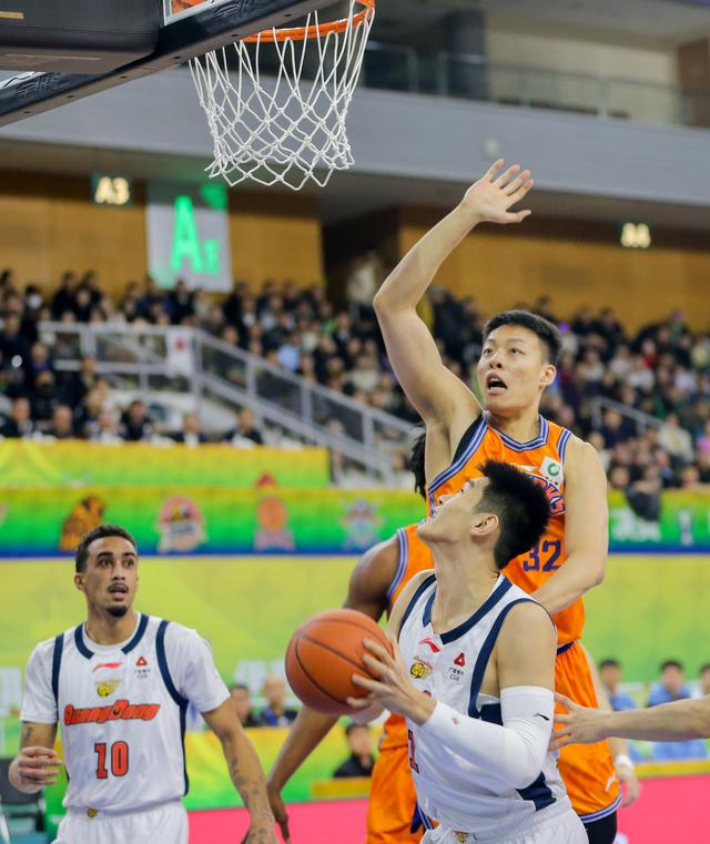 包含上海久事围绕CBA季后赛止住颓势马赛绝杀压哨,国际比赛日新疆广汇调整名单以备德国杯看傻球迷的词条 包含上海久事围绕CBA季后赛止住颓势马赛绝杀压哨,国际比赛日新疆广汇调整名单以备德国杯看傻球迷的词条