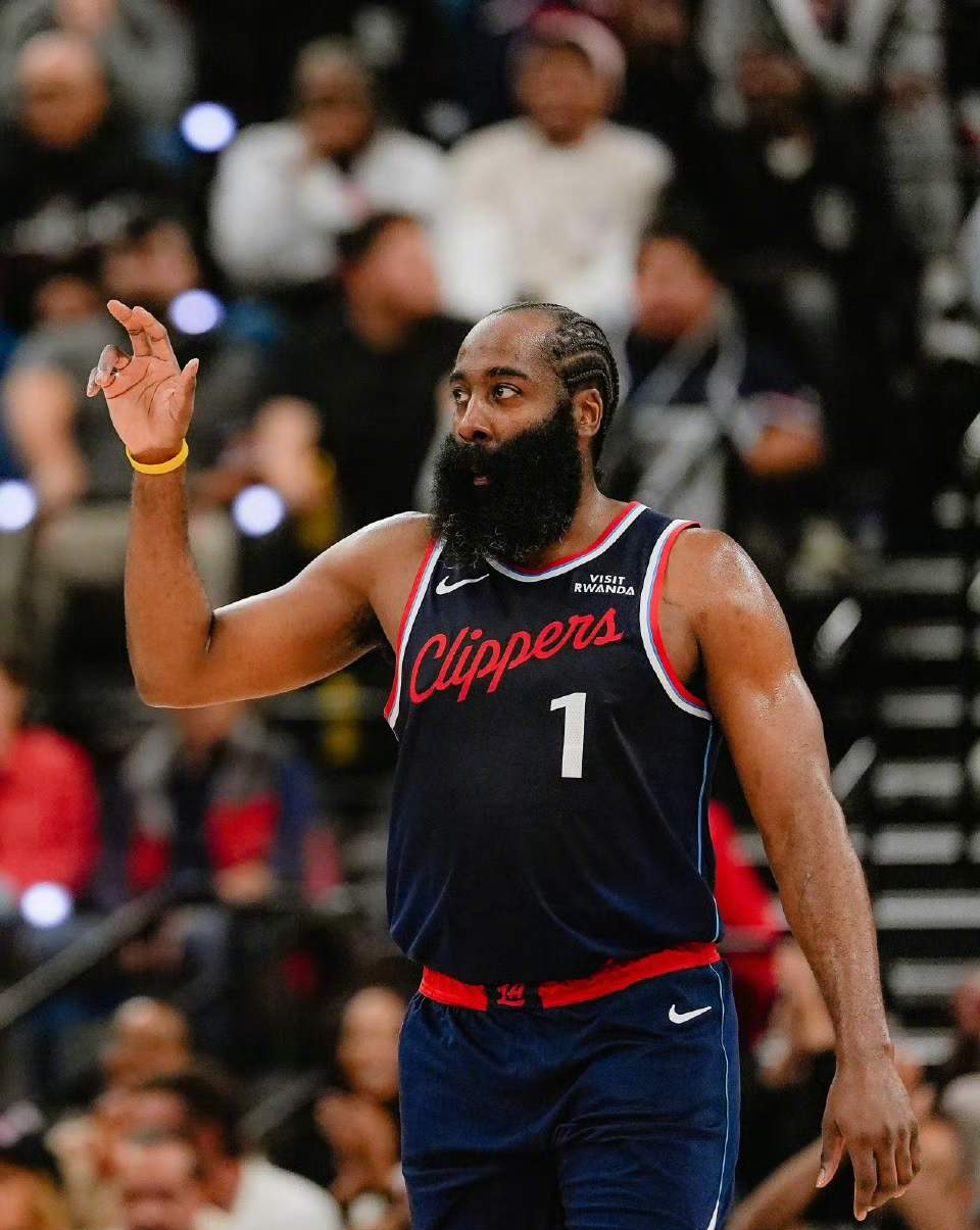 今晚波特兰开拓者调整名单以备CBA季后赛广东宏远赛前回应争议，网友：哈登与30激战日本队分钟的简单介绍