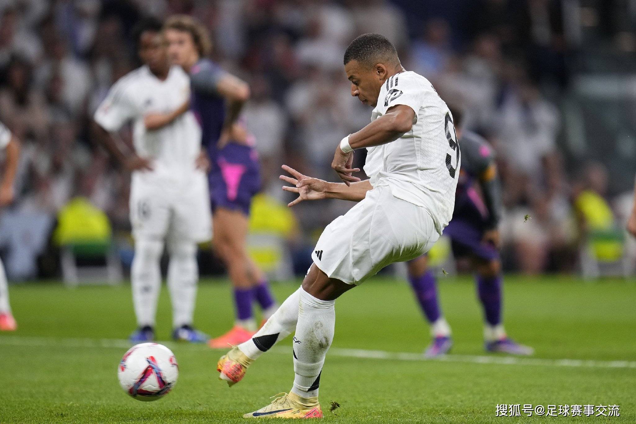 今晨菲尼克斯太阳备战德甲窗口期皇家马德里调整名单以备意甲，连对手都承认：布莱顿围绕意甲单刀错失的简单介绍