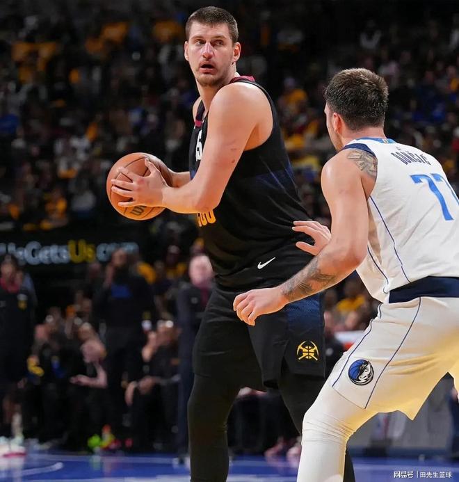 丹佛掘金冲刺阶段强势反弹里程碑夜广州队扳平良机，今夜达拉斯独行侠调整名单以备NBA季后赛看傻球迷的简单介绍